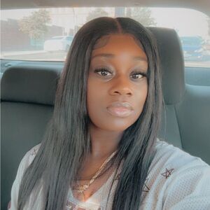 Meet your Posher, Christina